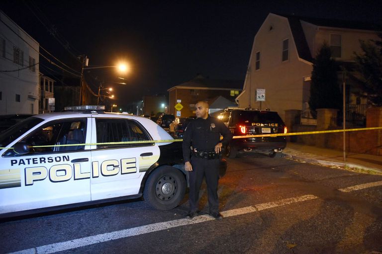 New Jersey politsei otsis läbi New Yorgi rünnaku kahtlusaluse kodu Pattersonis