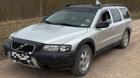 Aizturēts vēl viens nelegālo migrantu pārvadātājs