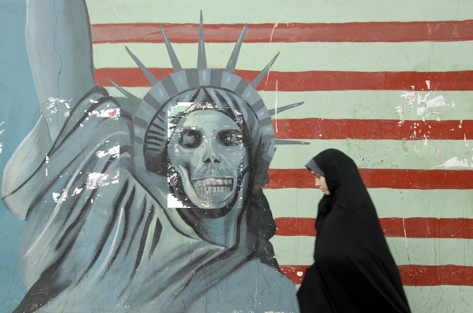 Seinamaaling endise USA saatkonna seinal Teheranis.