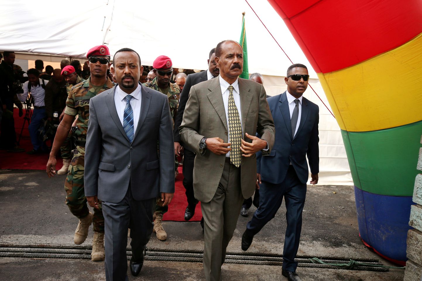 Eritrea president Isaias Afwerki (paremal) ja Etioopia peaminister Abiy Ahmed.