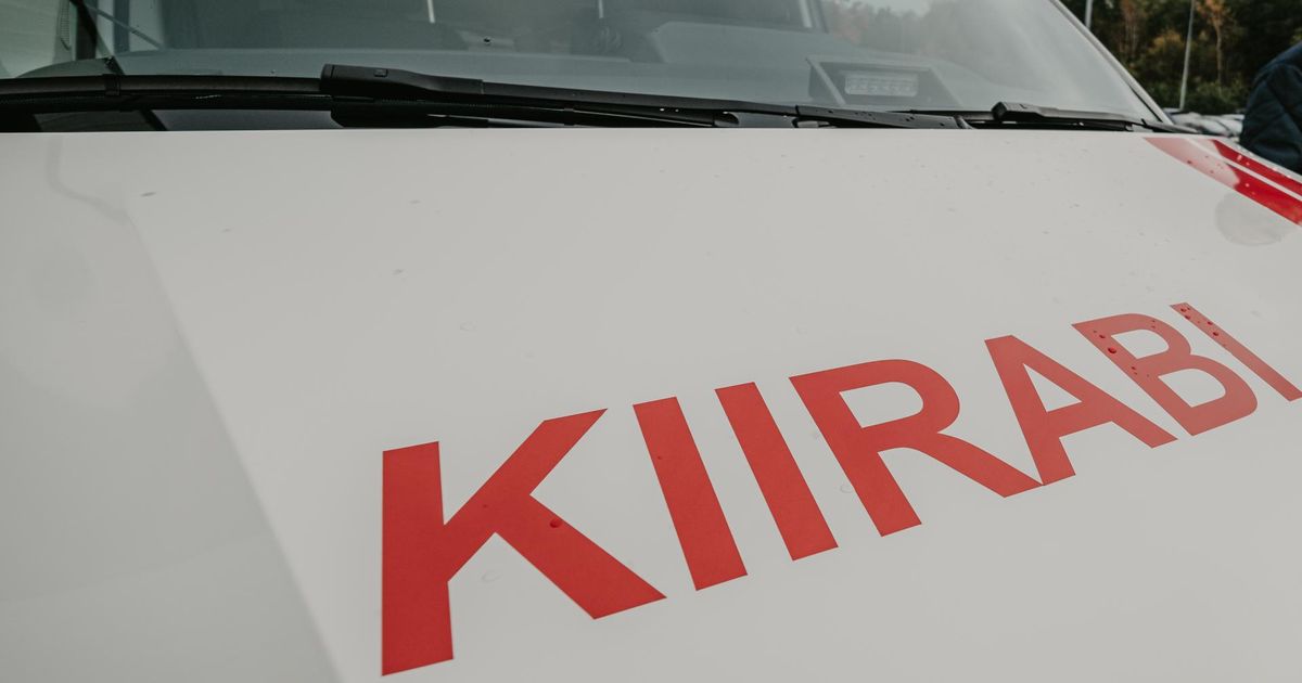 Rakveres jäi väike poiss auto alla