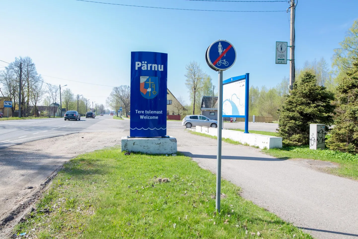 Pärnu linna piiritulp Tallinna maanteel.