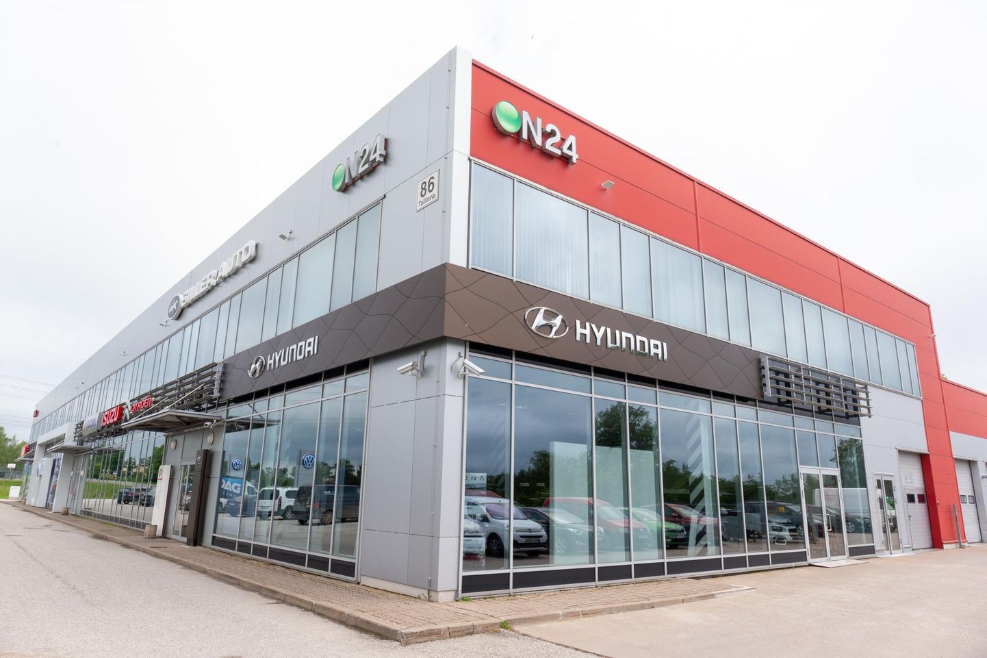 Viljandis asutatud veebikaubamaja ON24 müüb kaupa nii Eestis kui Soomes ning ettevõtte peakontor asub Viljandi linna piiril Unistari ärimajas.