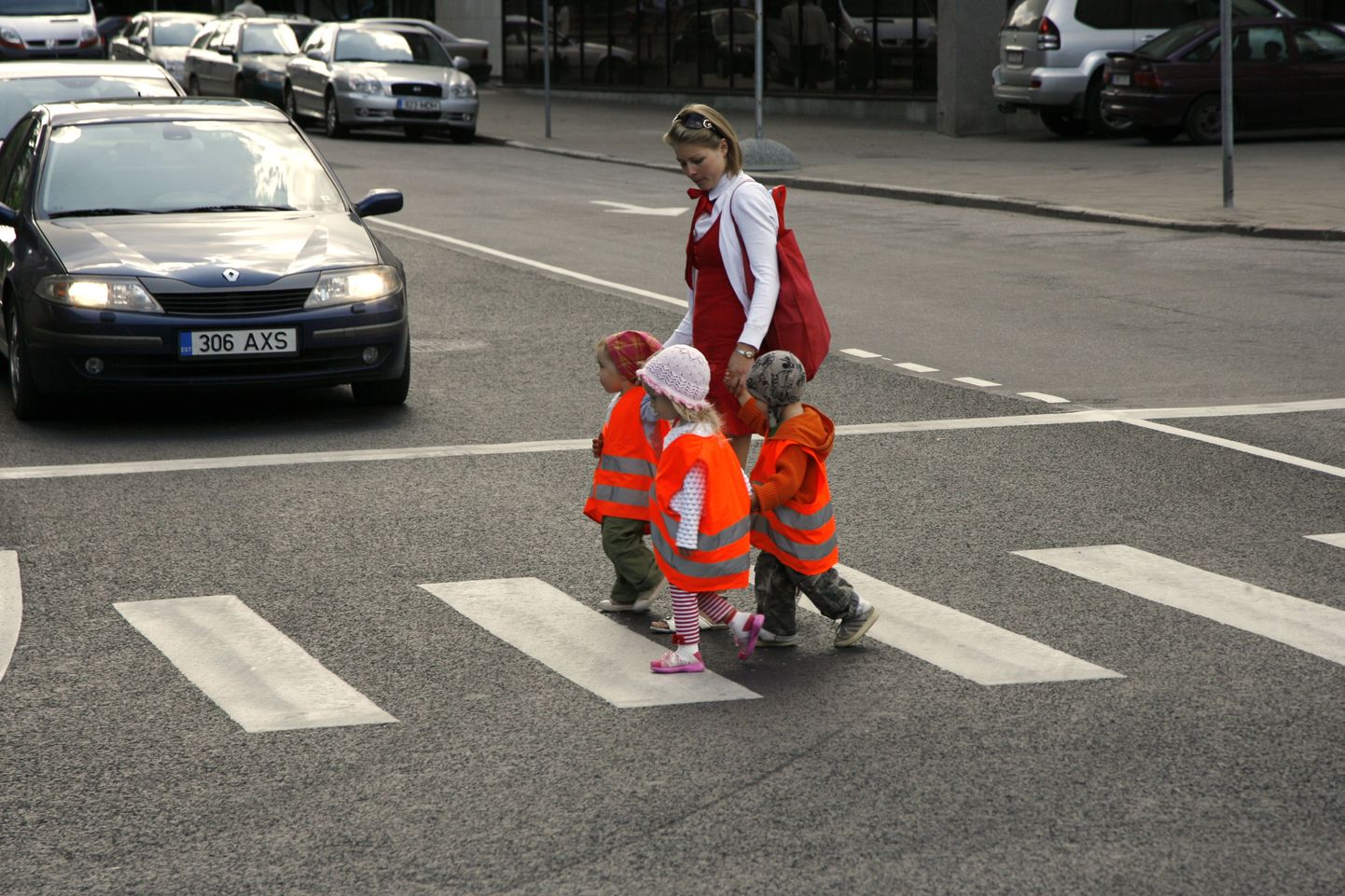Vanematel tasub lastele liiklustõdesid selgitad juba maast-madalast.