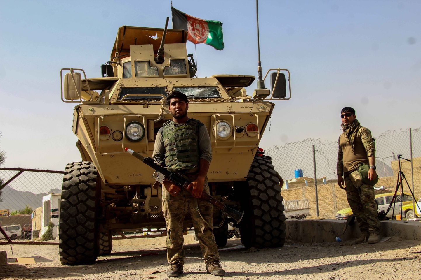 Afganistani julgeolekujõud esialgu veel piiripunkti kontrollimas.