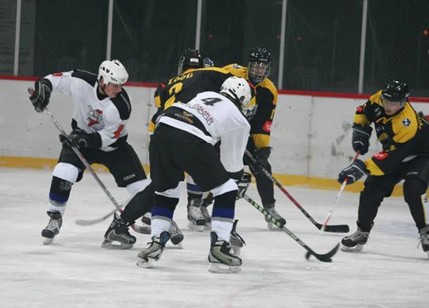 Jäähoki Tartu liiga 2008.a. Fotol Tartu vs Viljandi.