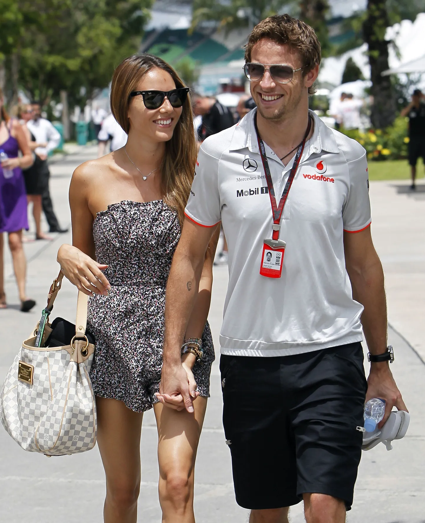 Jenson Button (paremal) ja Jessica Michibata