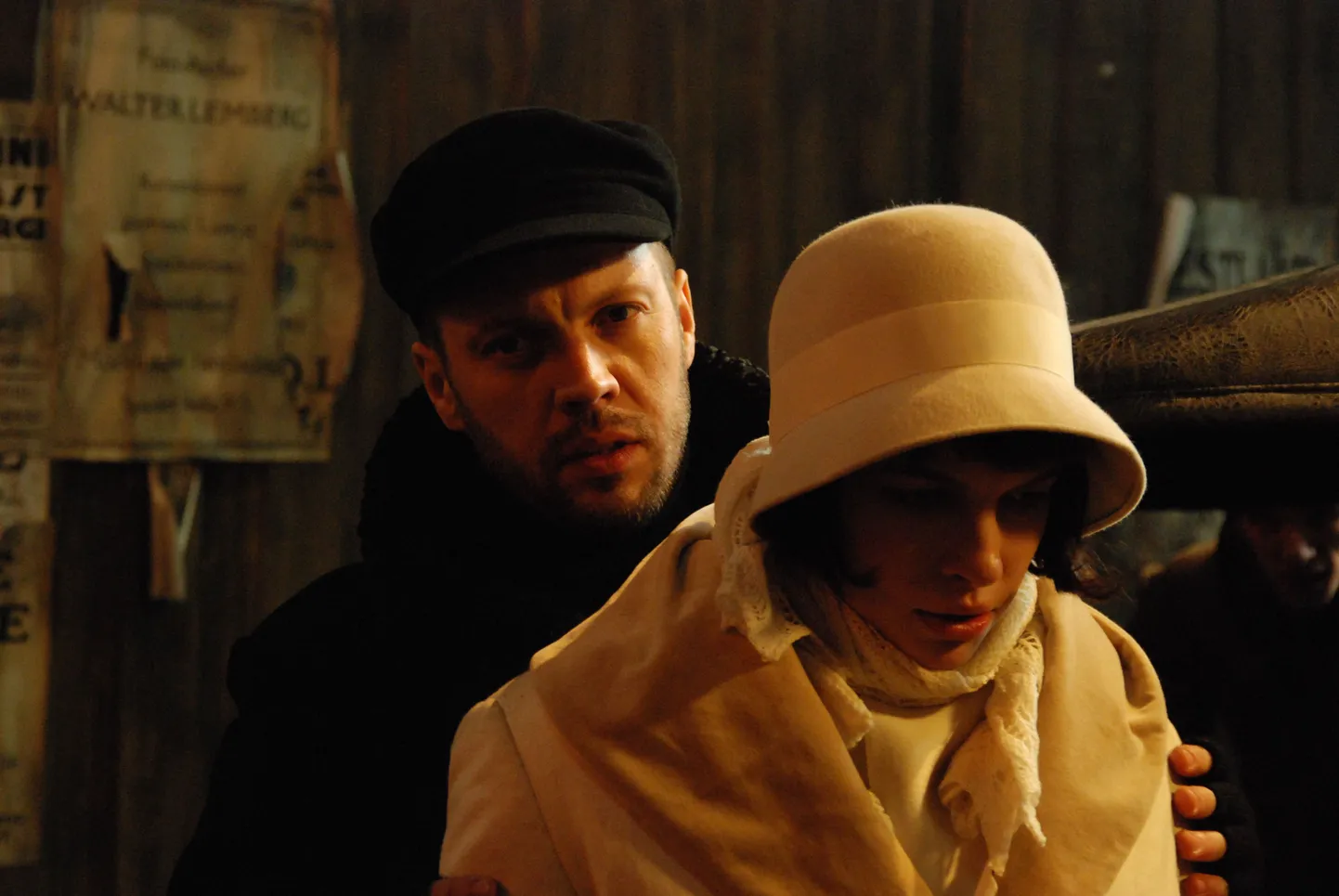 Filmi peaosalisi mängivad Mait Malmsten ja Liisi Koikson.