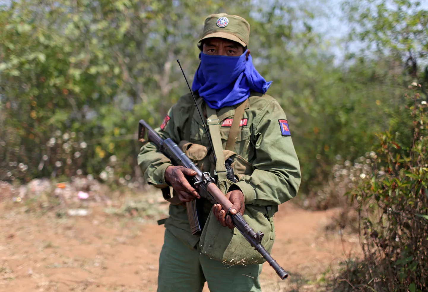 Myanmari Rahvusliku Demokraatialiidu armee (MNDAA) võitleja. Foto on illustratiivne.