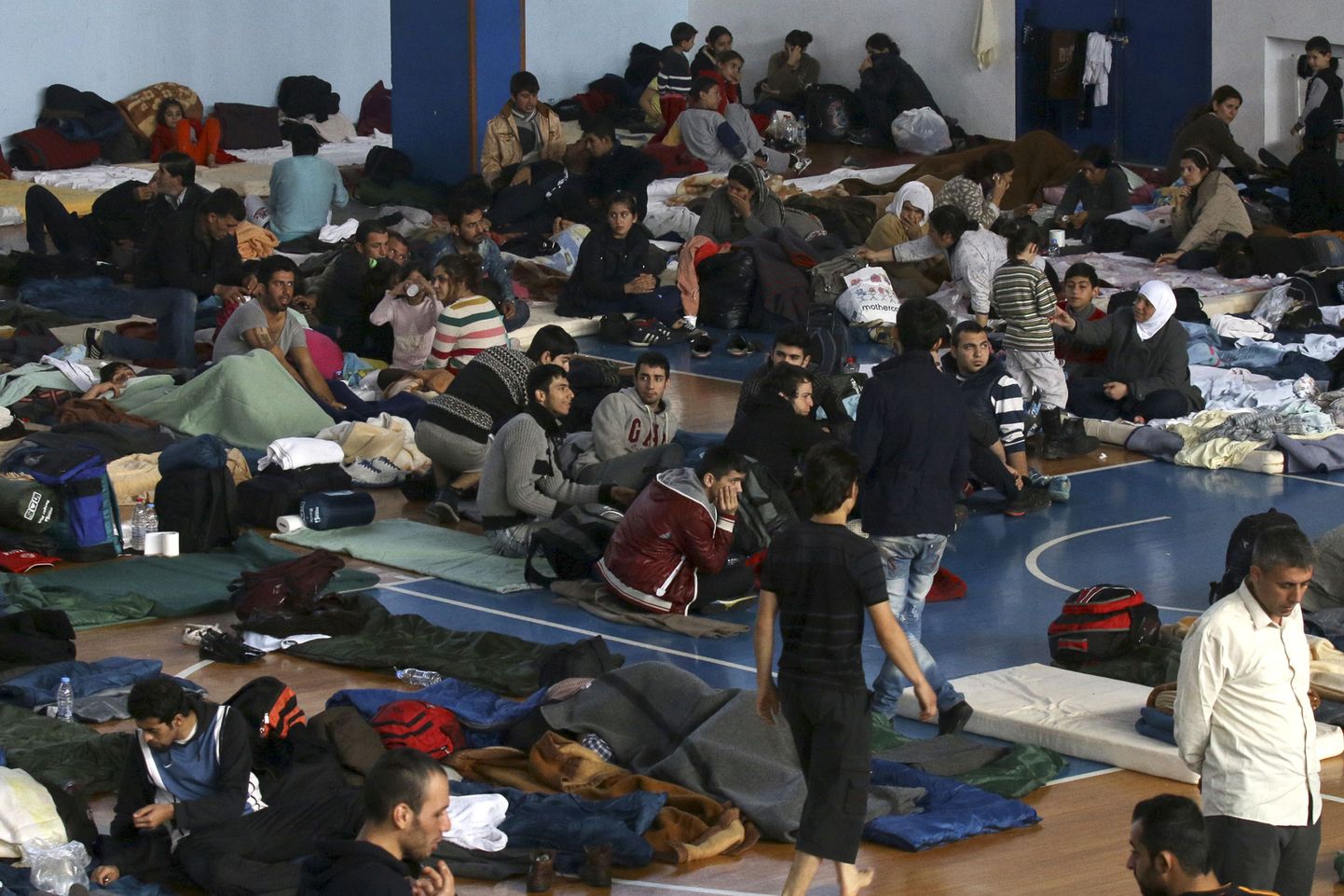Novembris Vahemerelt hüljatud kaubalaevalt evakueeritud põgenikud, kellest suurem osa tuli Süüriast ja Iraagis.