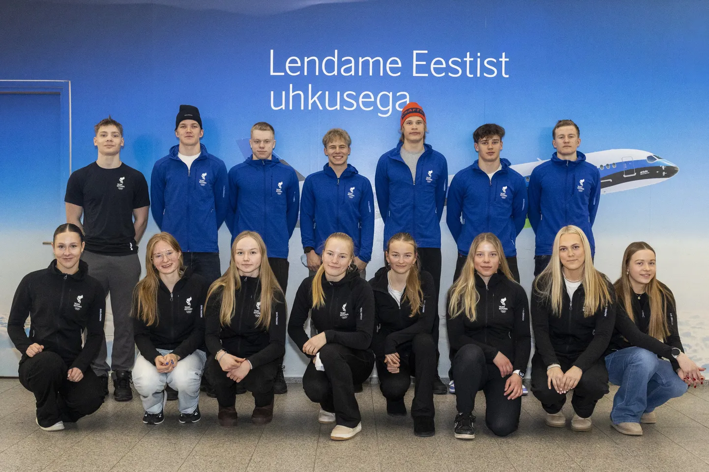Osa olümpiafestivali koondisest Tallinna lennujaamas