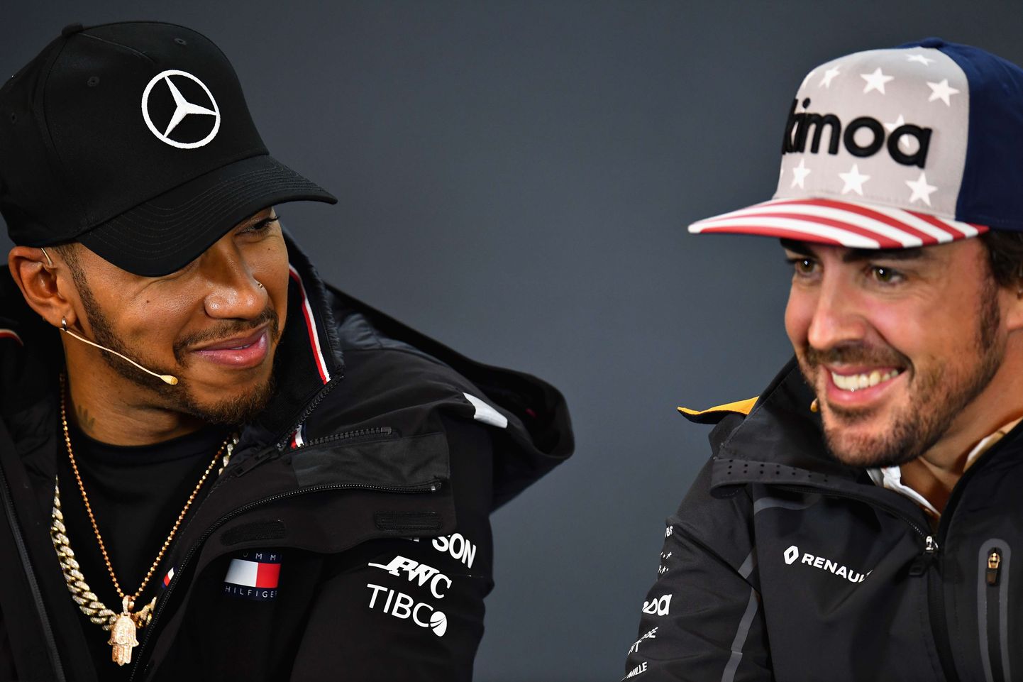 Lewis Hamilton ja Fernando Alonso (paremal)