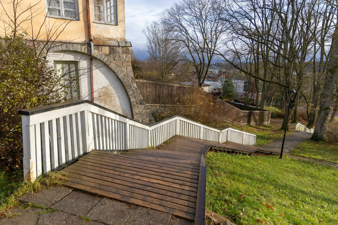 Viljandi Trepimägi on kehvas seisus ja tuleks täielikult renoveerida. Reedel tutvustatakse arhitektide ettepanekuid.