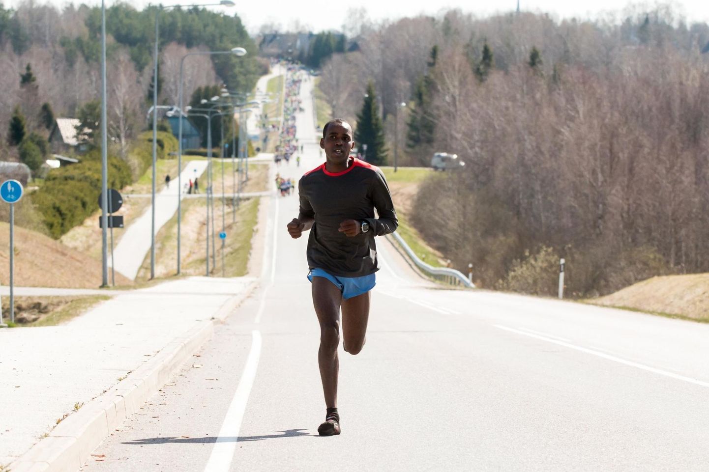 2017. aastal läbis Tartu jooksumaratoni võitja Mukunga 23-kilomeetrise distantsi ajaga 1:13.23 ning tegi seda sokkides.