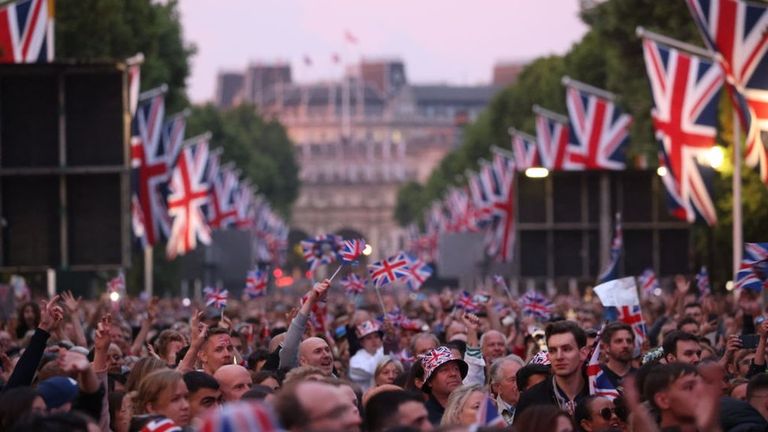 В центре Лондона на концерт собрались более 20 тыс. человек