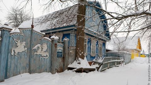 Фото: что прячет внутри старенький домик в Брянской области