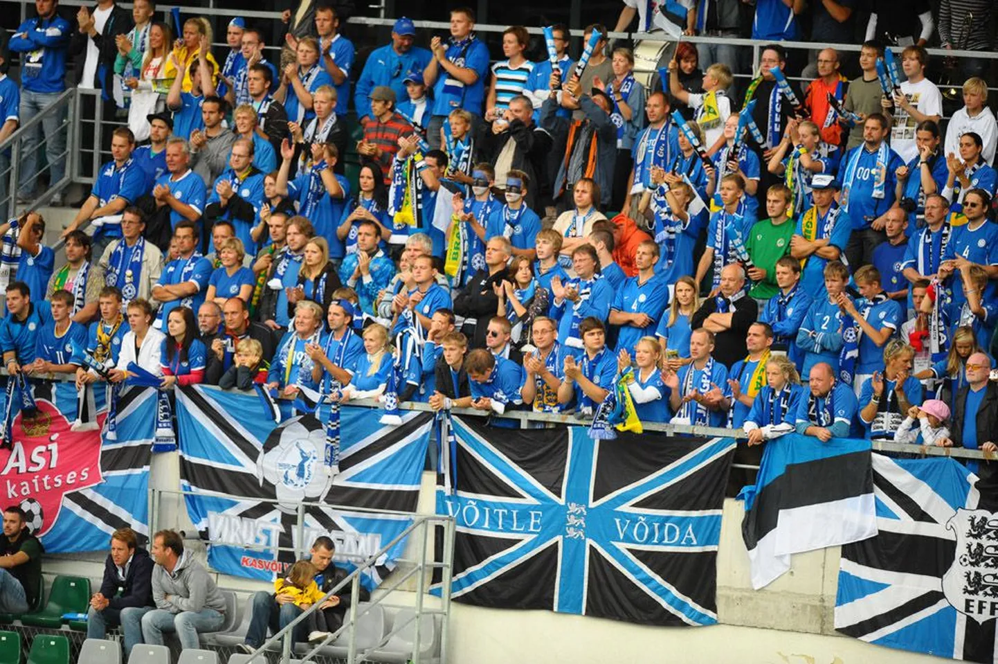 Kui Eesti jalgpallikoondise mängudel on põhjatribüün alati olnud täidetud rahvusvärvides fännidest, siis      loodetavasti leiavad toetajad tee sinna ka noortekoondise mängudeks.