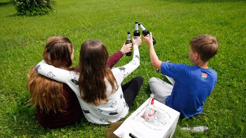 KAS RAHA ON LASTE TURVALISUSEST TÄHTSAM? ⟩ Patrullitalituse grupijuht Janno Tobi hoiatab alaealiste pidude eest: see on puhas probleemide tekitamine!