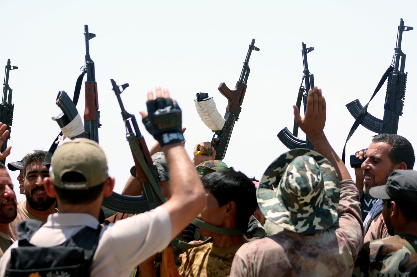 Iraagi valitsusvägede võitlejad Fallujah lähistel.