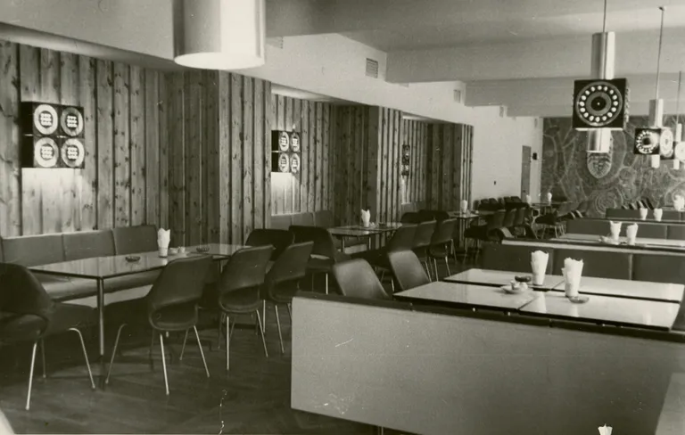 Valli Lember-Bogatkina, mosaiikpannoo «Trilobiit» Kohtla-Järvel, 1967.