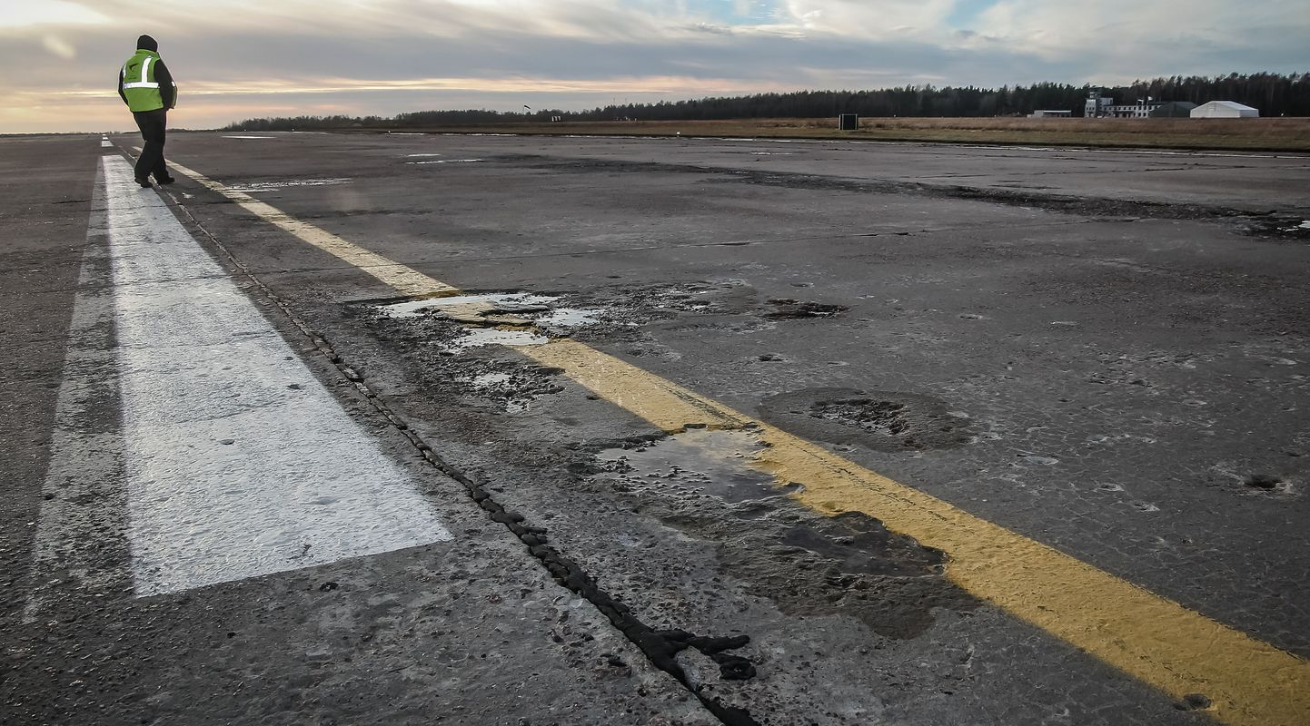 Pärnu lennuvälja lagunev lennurada läheb maikuus remonti.