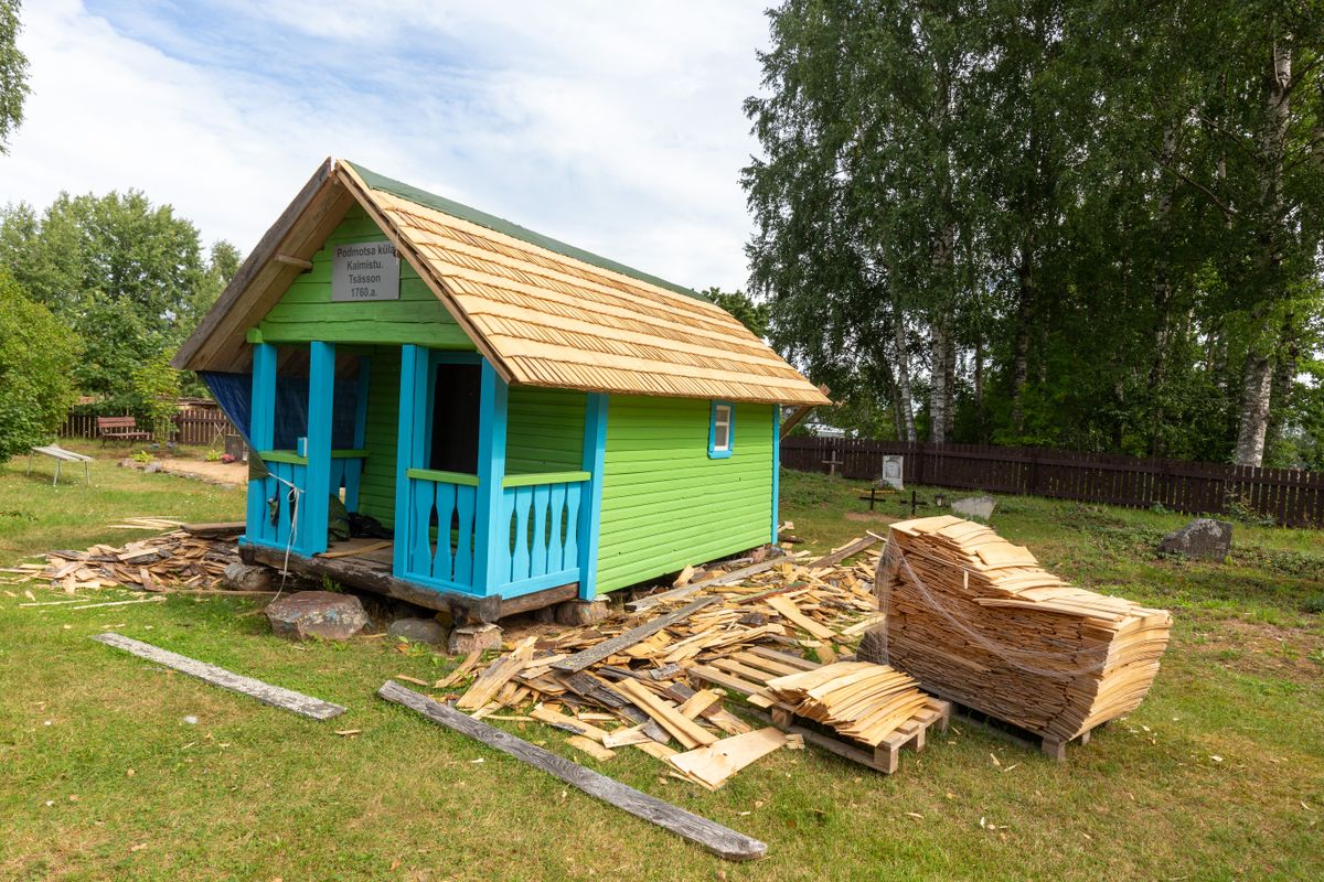Tsässonal vahetatakse katust, mullu sai pühakoda värske värvi.
