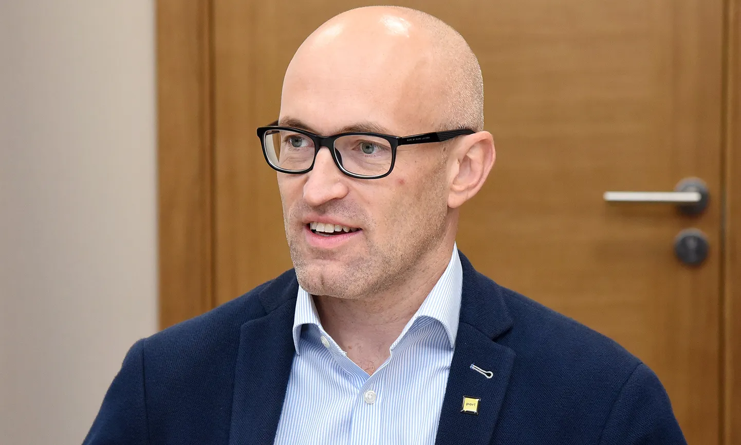 Даниэль Павлютс