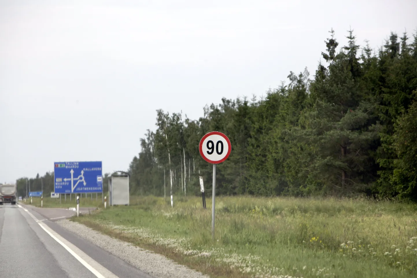 Piirkiirus 90 km/h.