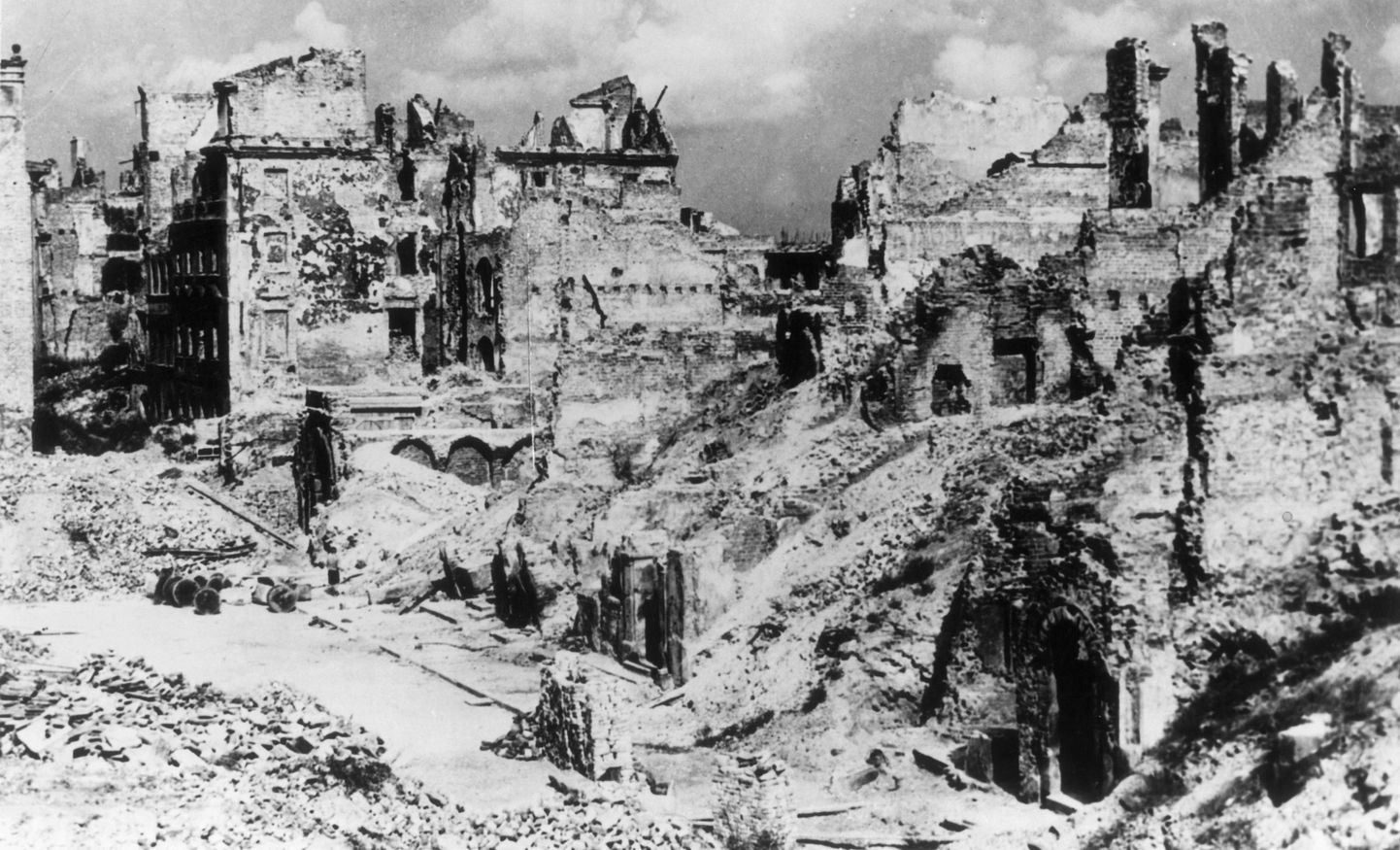 Sõjas purustatud Varssavi.