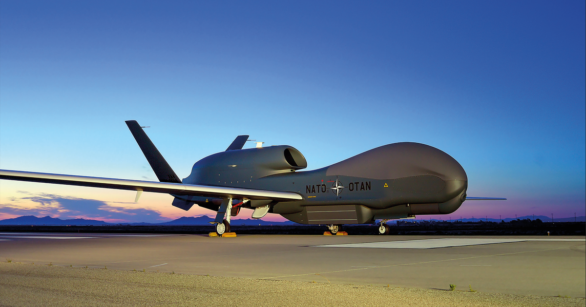 Rq 4. НАТО RQ-4 “Global Hawk”,. RQ-4 Polar Hawk. БПЛА RQ-4b Global Hawk. ВВС США RQ-4b Global Hawk.