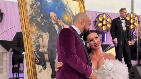 FOTO ⟩ Mart Sander tegi Silvia Ilvesele ja Marek Nõmmikule erilise maali: see pilt ei saanudki päris valmis, aga...