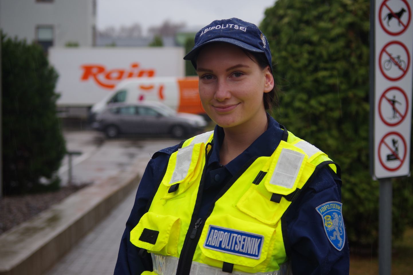 Abipolitseinik Valeria Jegorova peab Võru linna turvaliseks kohaks, mistõttu patrulli soovib ta minna hoopis Tallinnasse ja Tartusse.