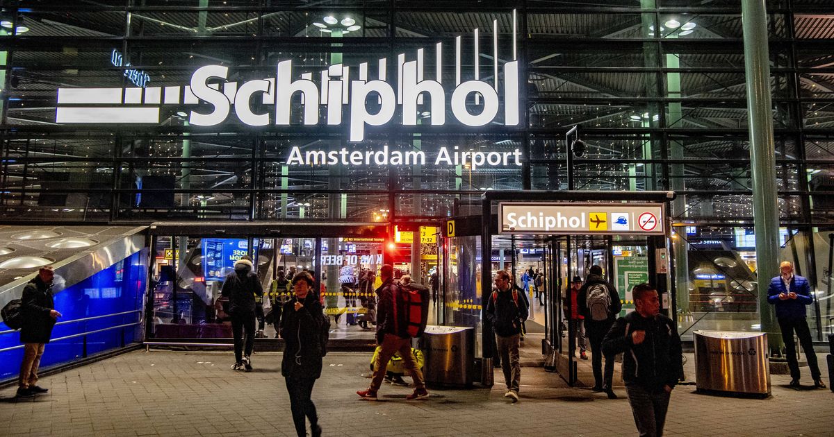 Hollandis vahistati kaks Süürias Islamiriigiga liitunud naist