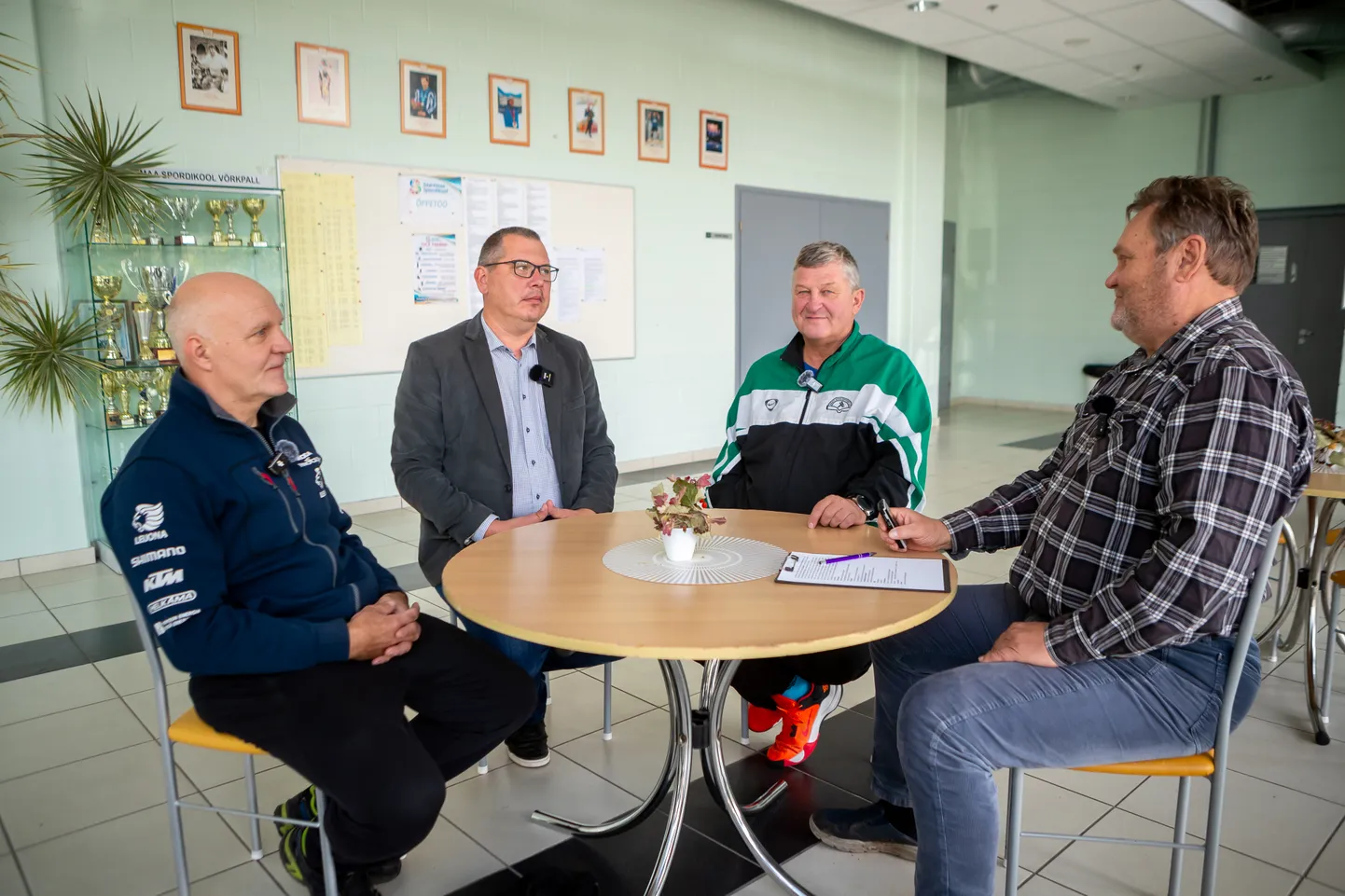 Saarte Hääle spordiümarlauas vastasid Alver Kivi küsimustele Riho Räim, Martin Tammel ja Enn Laanemäe.
