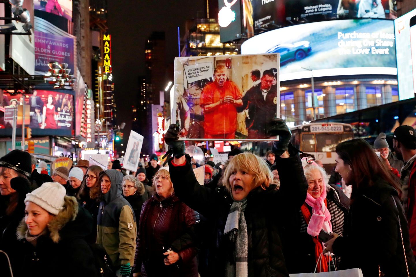Ameerika Ühendriikide presidendi Donald Trumpi ametist tagandamist nõudvad meeleavaldajad New Yorgis.