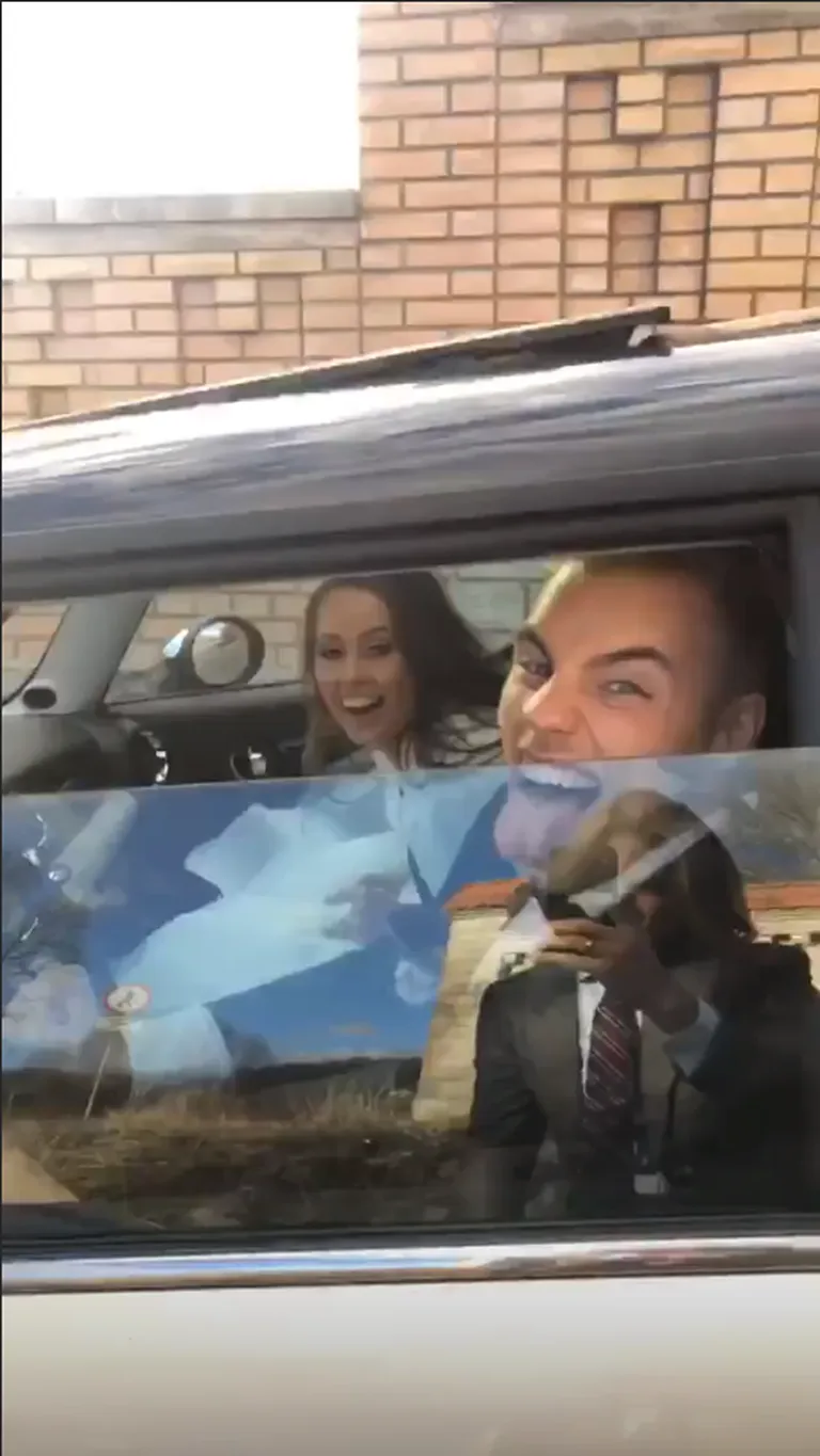 Anett ja Josh pärast pulmi autos
