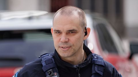 ÜKS KÜSIMUS ⟩ Miks mobiilsed kiiruskaamerad lubavad nüüd rohkem kihutada?