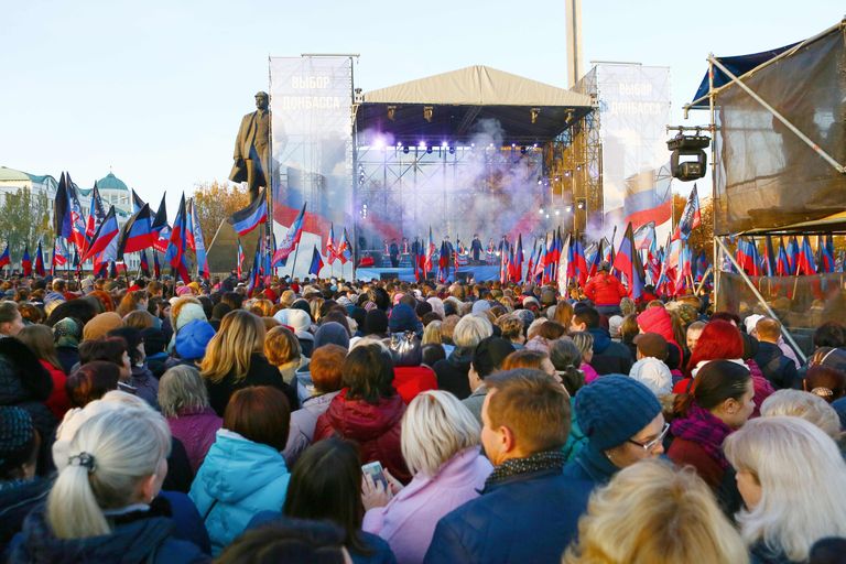 Reedel toimus Donetski Lenini väljakul kontsert rahvavabriigi esikandidaadi Deniss Pušõlini toetuseks.