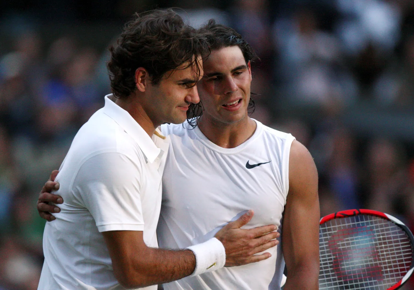 Roger Federer ja Rafael Nadal pärast Wimbledoni finaali aastal 2008.