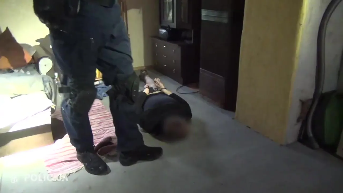 Арест подозреваемых.