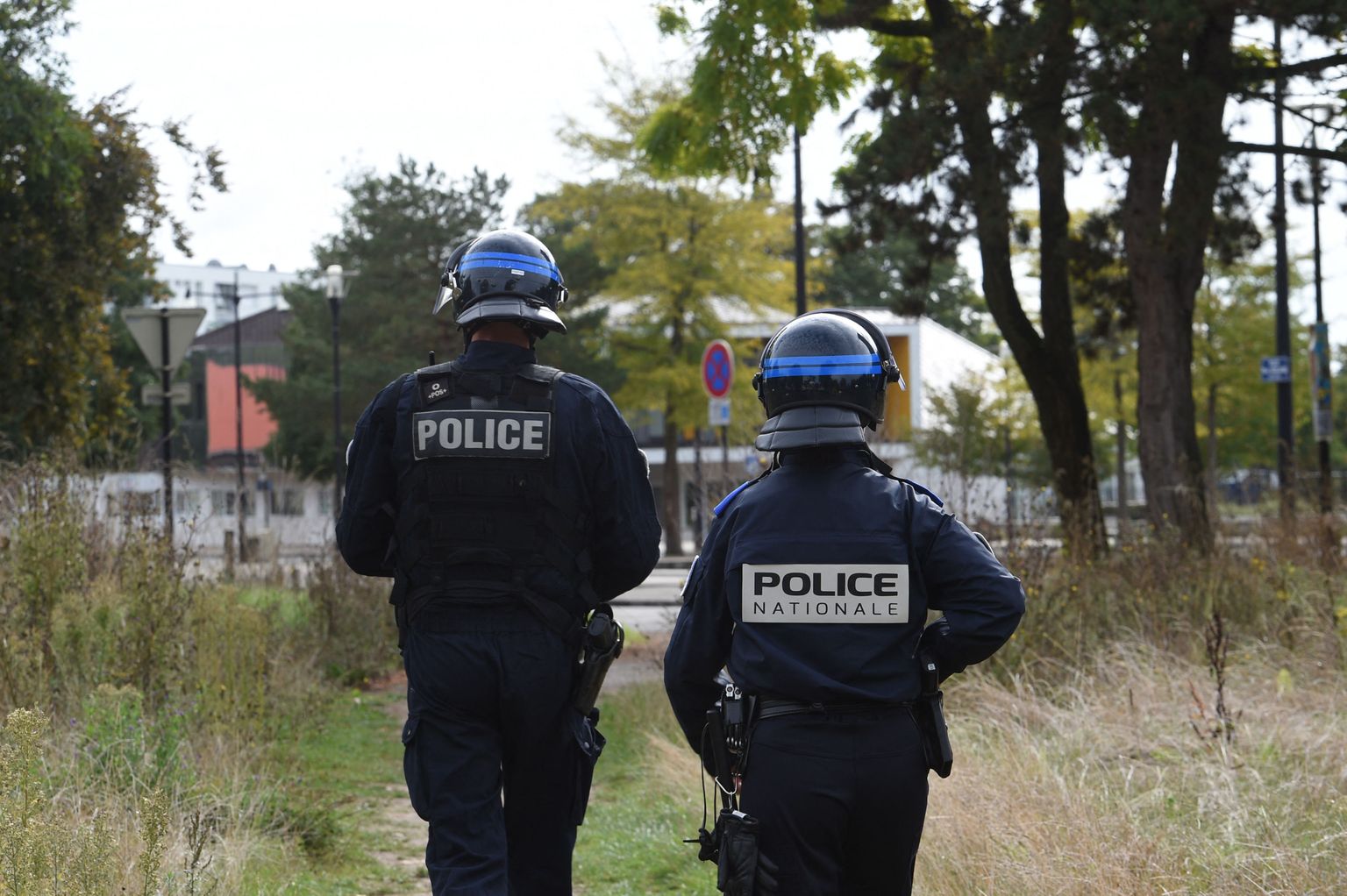 Prantsusmaa politseinikud patrullivad riigi loodeosas. Foto pole seotud kõnealuse juhtumiga.