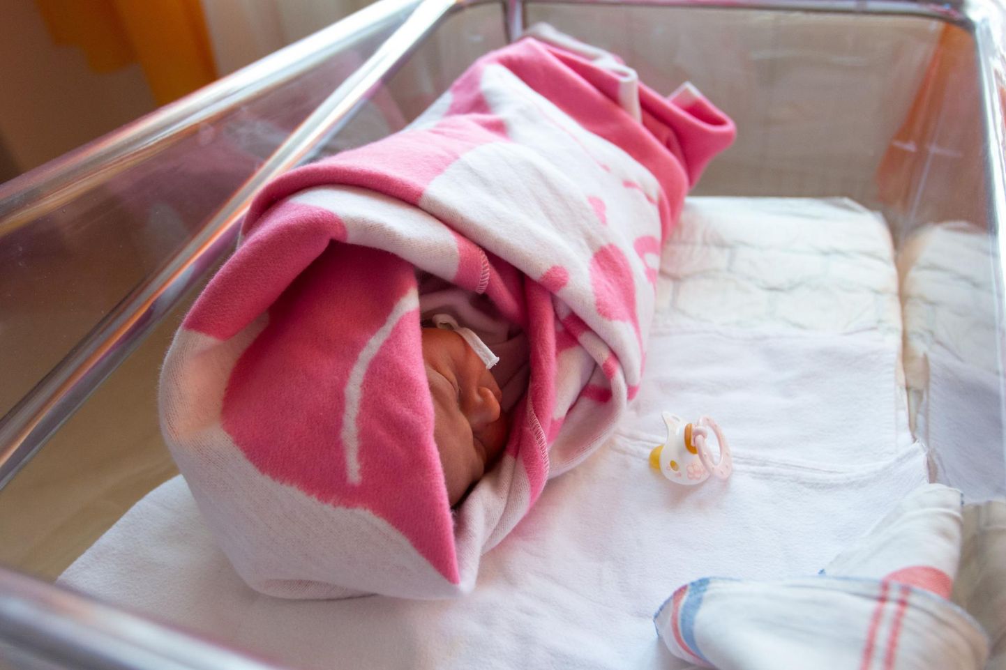 Detsembrikuus registreeriti Rakveres vähem sünde kui surmasid.