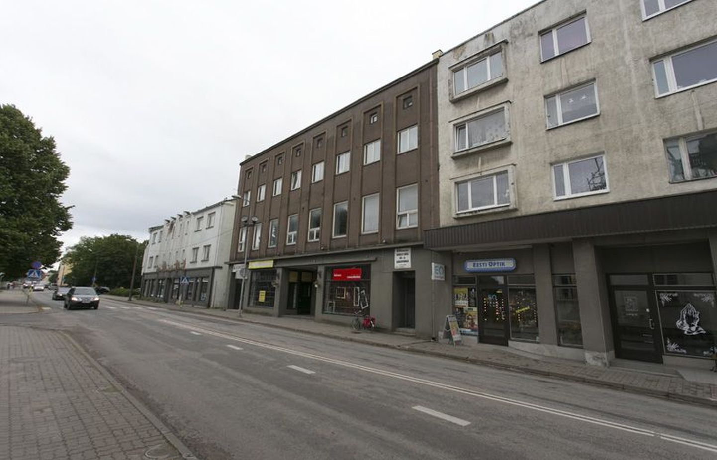 Rakveres Tallinna tänavas asuv kunagine pangahoone, postihoone  ja “Bresti kindlus” on säilitanud oma kunagise näo.