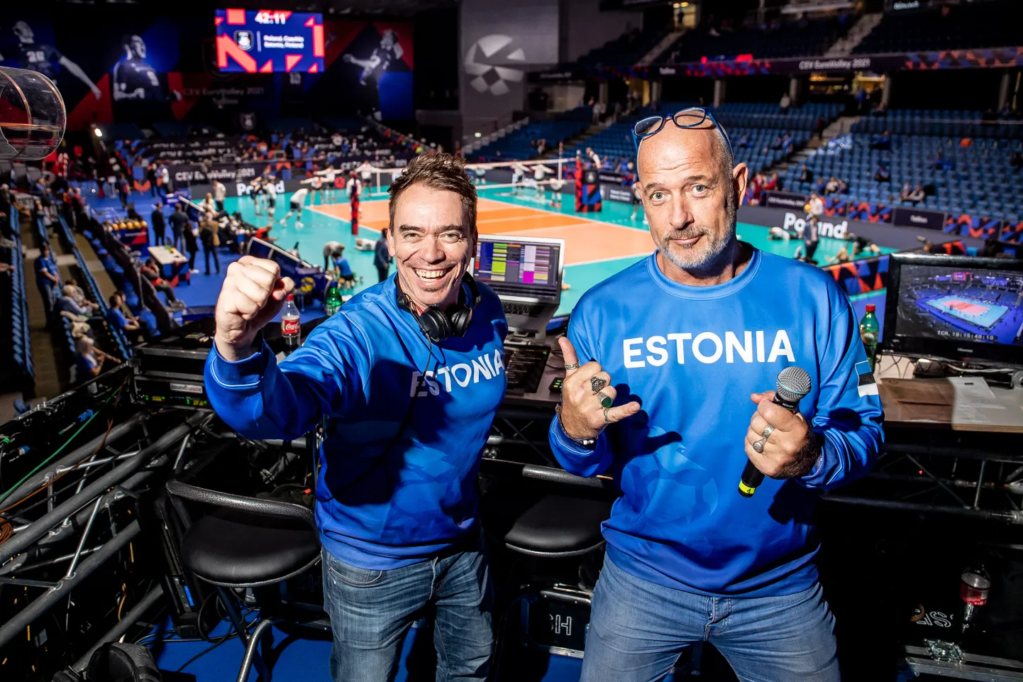 Tallinnas olnud imelist volleatmosfääri aitasid üleval hoida DJ Stari ja teadustaja John Stubbe.