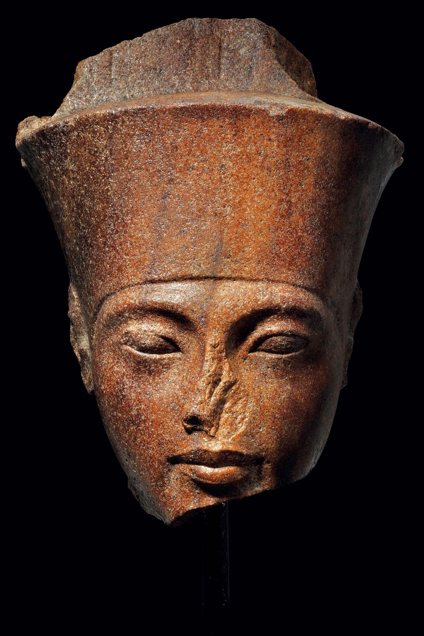 Tutanhamona skulptūra.