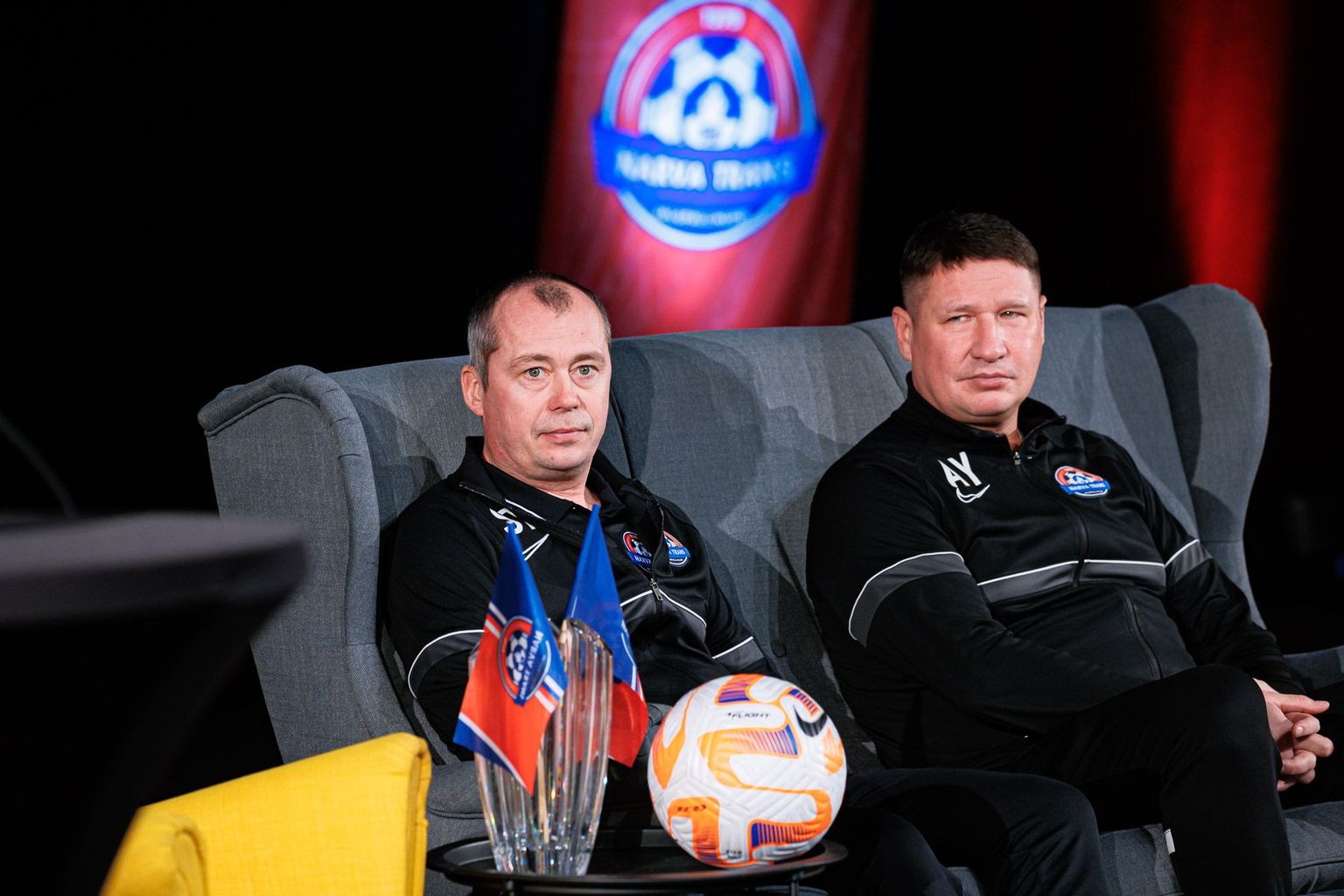 Главным тренером "Narva Trans" в этом сезоне является Сергей Терехов, его помощником - Алексей Ягудин.