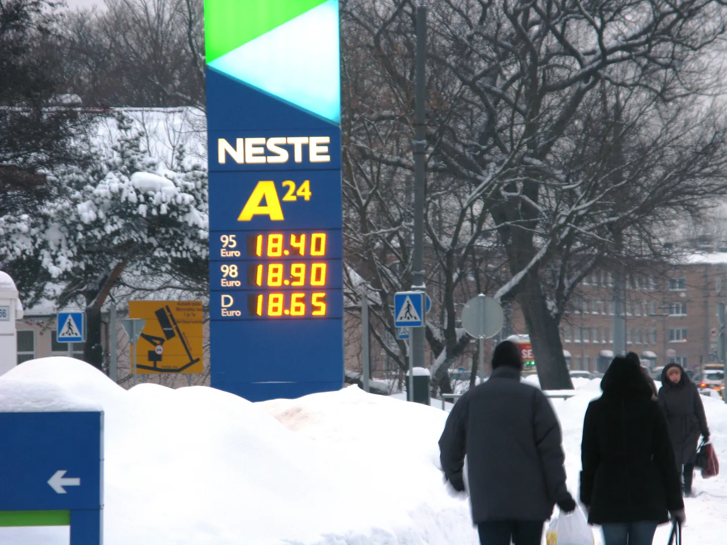 Kütusehinnad samas Neste tanklas 31. detsembril.