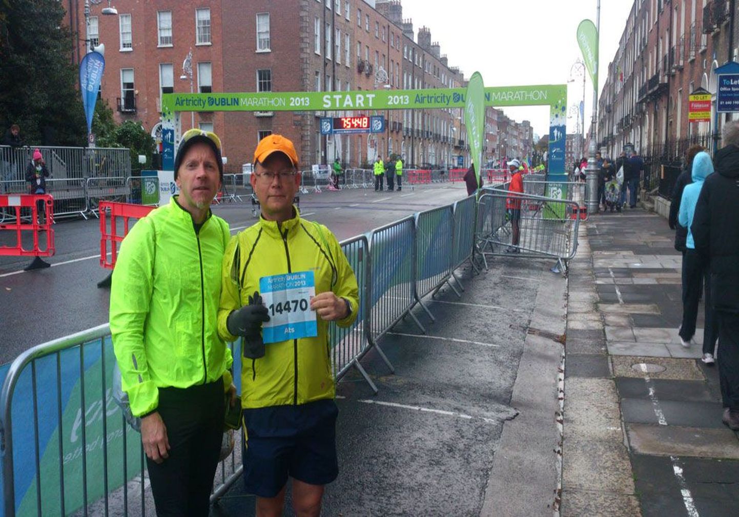 Abikaasadest maratoni-fännid: Franklin Wood ja Ats Joorits läinud aasta novembris Dublini maratonil.