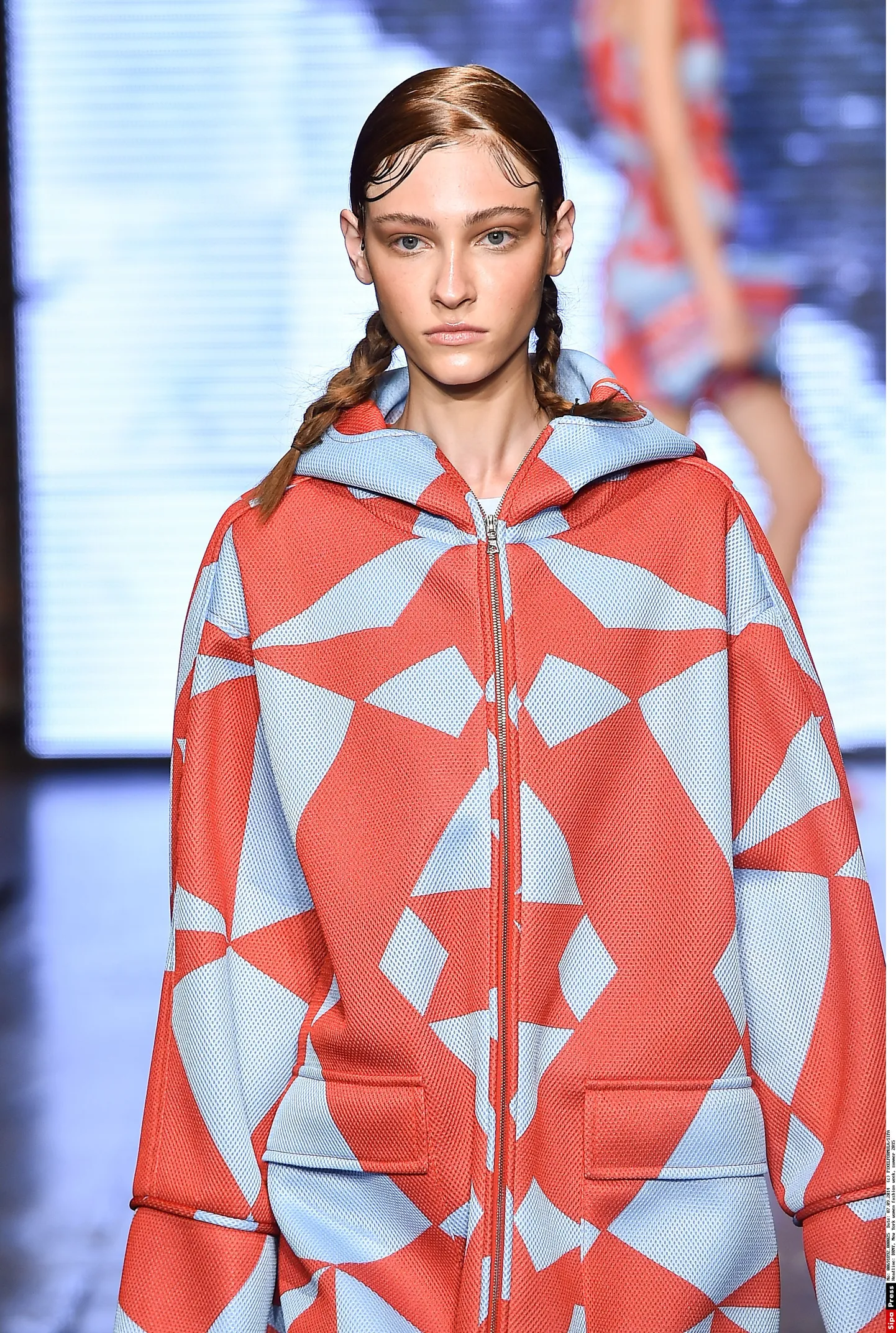 Модная коллекция от дизайнера DKNY Донны Каран.