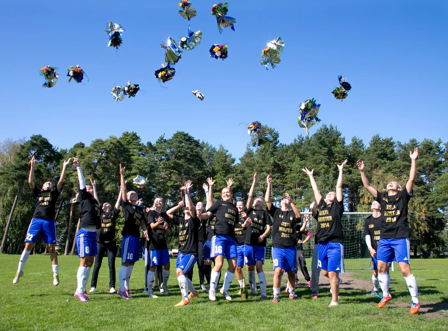 Pärnu JK naiskond alistas Tallinna FC Flora ja kindlustas endale järjekordse Eesti meistritiitli.